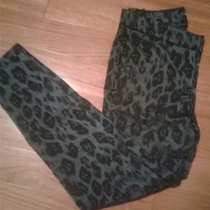 RW&CO NAVY DRESS PANTS WITH PRINT